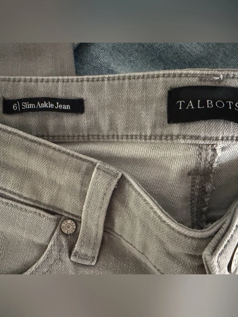 TALBOTS SLIM ANKLE JEANS - ZENITH WASH SIZE 6